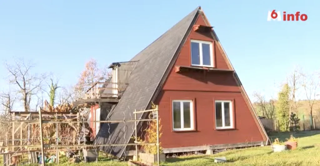 M6 - La maison en A